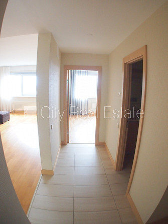 Новостройка, закрытая территория, вход с улицы, окна выходят на улицу, одна Рига - изображение 14