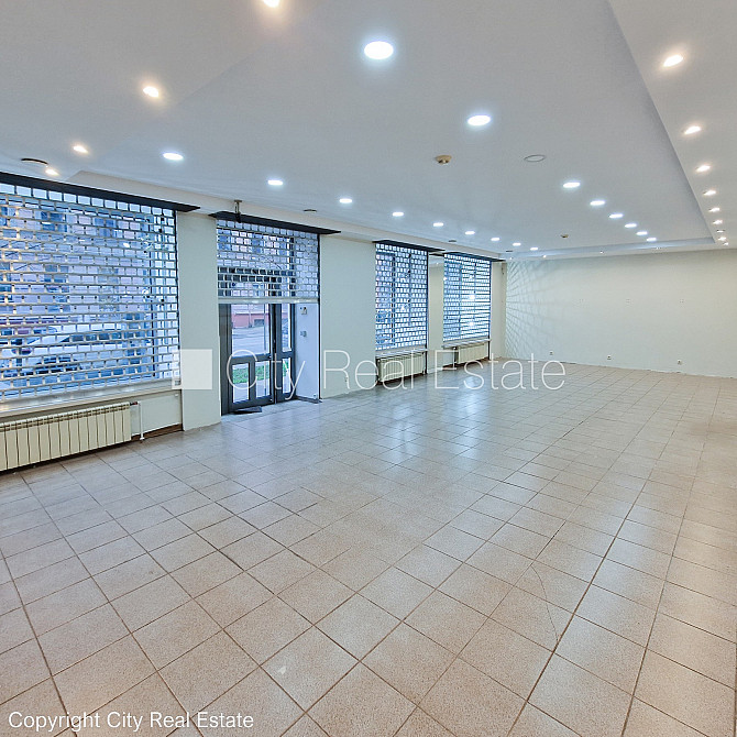 Фасадный дом, плата за обслуживание одного квадратного метра в  месяц 0,38 EUR, вход с Рига - изображение 2