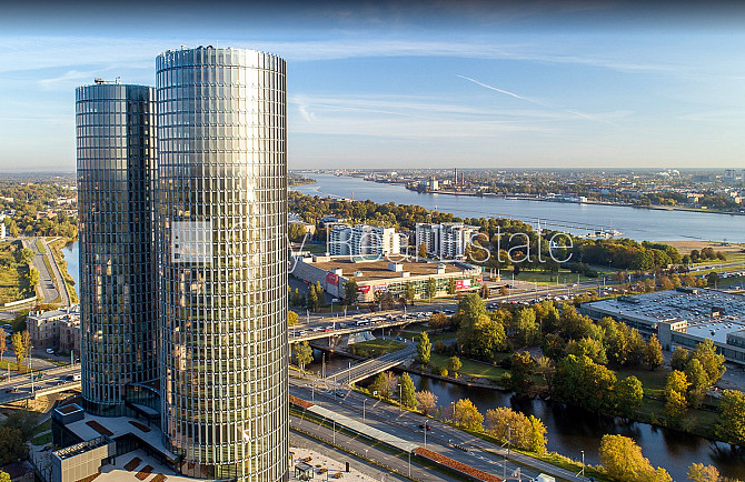 Fasādes māja, slēgts pagalms, slēgta teritorija, vieta automašīnai, kāpņu telpa pēc Rīga - foto 20