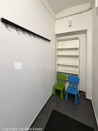 Фасадный дом, вход с улицы, окна выходят на улицу, центральное отопление, Рига - изображение 14