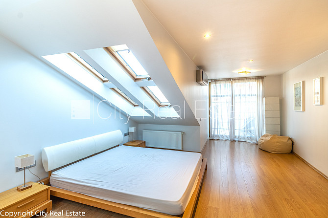 Мансарда, французский балкон, двухэтажный, центральное отопление, деревянные Рига - изображение 5