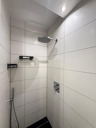 Новостройка, благоустроенная озеленённая территория, закрытый двор, место для Рига - изображение 17