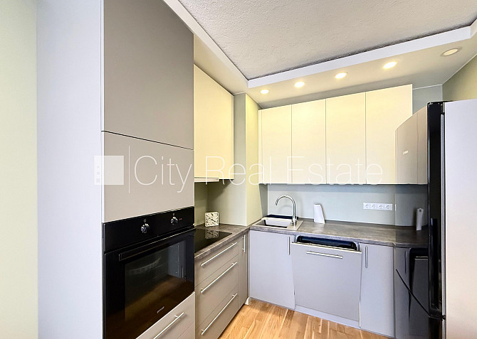 Новостройка, благоустроенная озеленённая территория, закрытый двор, место для Рига - изображение 7