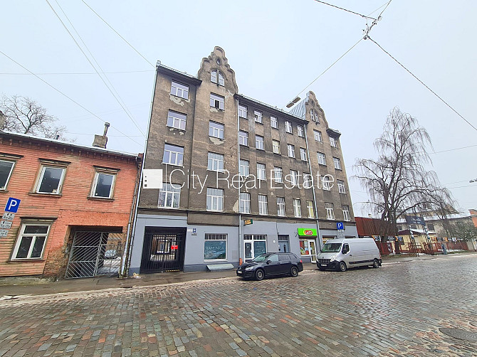 Fasādes māja, slēgts pagalms, iespēja nomāt autostāvvietu, ieeja no ielas, kāpņu telpa pēc Rīga - foto 20