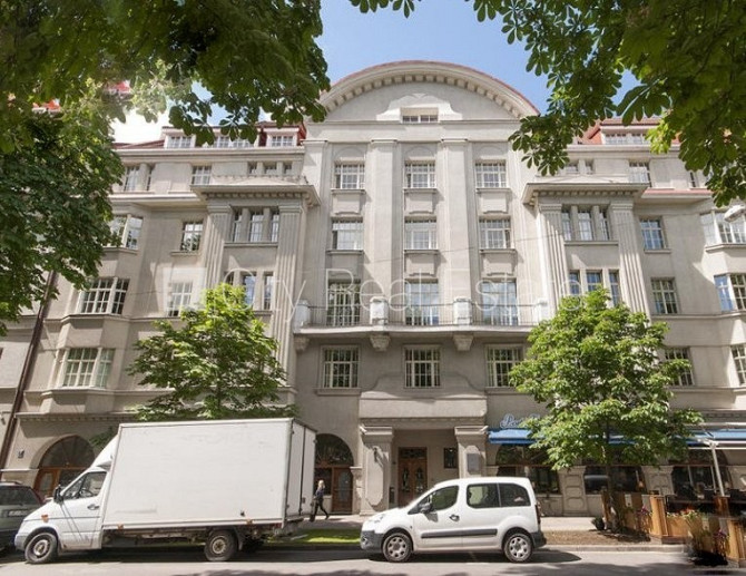 Реновированный дом, место для машины, лифт, балкон, количество спален 2 шт., Рига - изображение 10