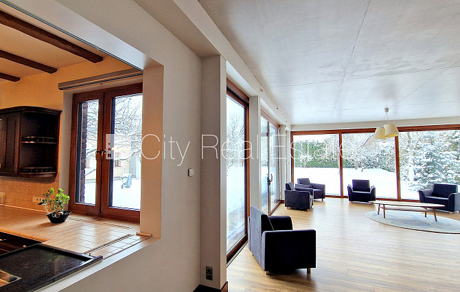 Zeme īpašumā, privātmāja, renovēta māja, nomainītas inženierkomunikācijas, labiekārtota Rīga - foto 14