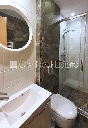 Jaunceltne, slēgts pagalms, vieta automašīnai, luksuss apartamenti , ir lifts, guļamistabu Rīga - foto 13