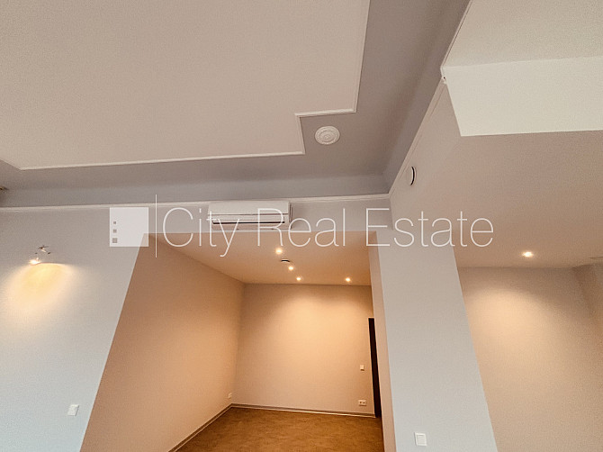 Fasādes māja, slēgts pagalms, apkure-gaisa siltumsūknis, boilers karstajam ūdenim, gaisa Rīga - foto 12