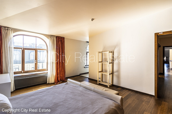 Фасадный дом, реновированный дом, закрытый двор, апартаменты люкс, мансарда, Рига - изображение 15