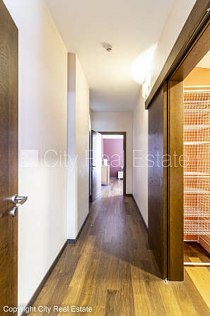 Эта квартира сдается в аренду посуточно (краткосрочная аренда), стоимость аренды Рига - изображение 19