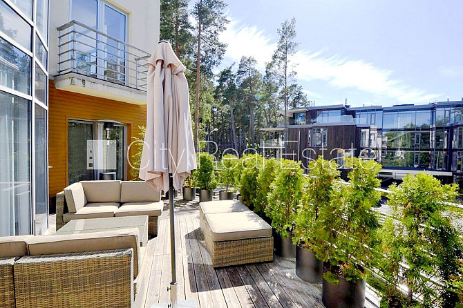 Pagalma māja, iežogota teritorija ar koka sētu, logi vērsti uz pagalma pusi, gāzes apkure, Rīga - foto 9