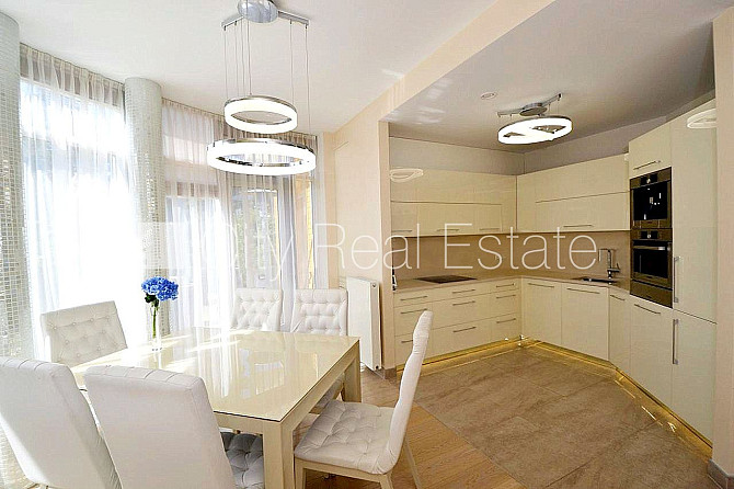 Pagalma māja, iežogota teritorija ar koka sētu, logi vērsti uz pagalma pusi, gāzes apkure, Rīga - foto 4