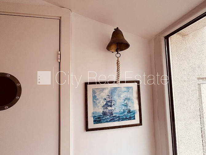 Pagalma ēka, renovēta māja, iežogota teritorija, mansards, terase, guļamistabu skaits 3 gab., Rīga - foto 15