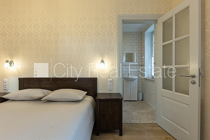 Privātmāja, labiekārtots apzaļumots pagalms, iežogota teritorija, slēgta teritorija, vieta Jūrmala - foto 7