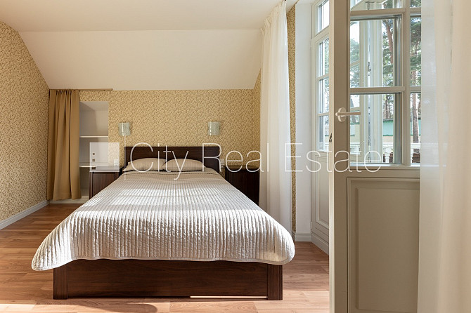 Privātmāja, labiekārtots apzaļumots pagalms, iežogota teritorija, slēgta teritorija, vieta Jūrmala - foto 17