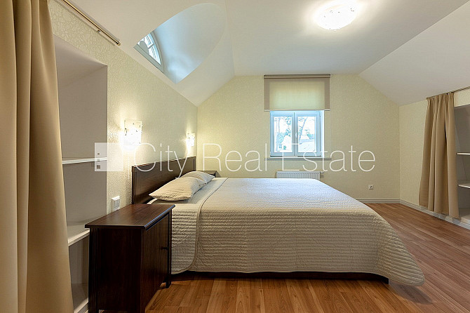 Privātmāja, labiekārtots apzaļumots pagalms, iežogota teritorija, slēgta teritorija, vieta Jūrmala - foto 20