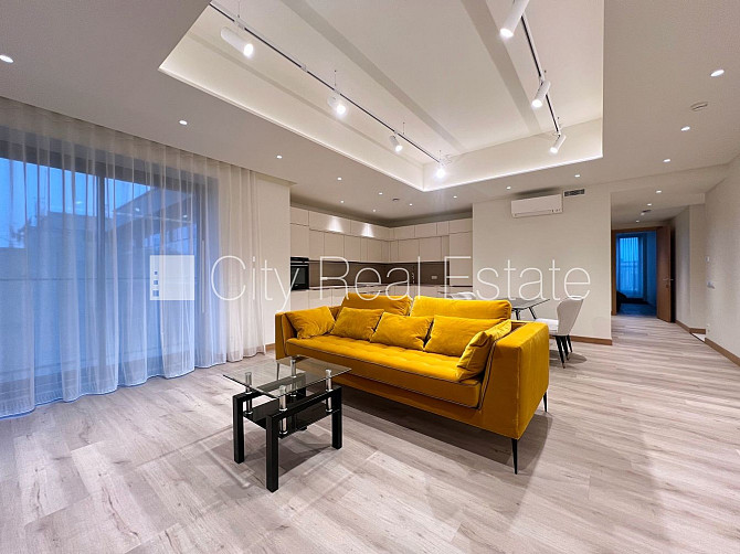 Фасадный дом, реновированный дом, энергоэффективный дом, закрытый двор, Рига - изображение 2