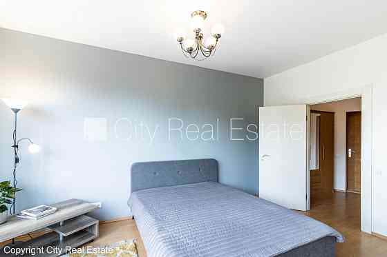 Проект - Duntes Ozoli (Дунтес Озоли), место для машины, лифт, балкон, окна выходят на Рига