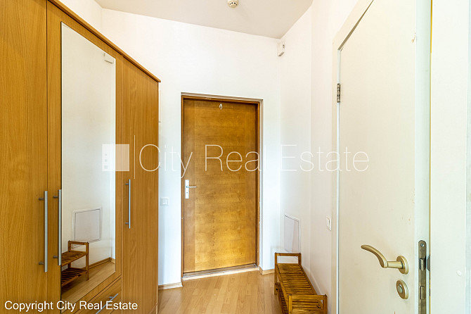 Projekts - Duntes Ozoli, vieta automašīnai, ir lifts, balkons, logi vērsti uz parka pusi, studio Rīga - foto 15