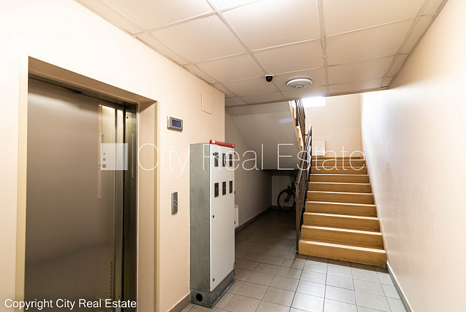 Projekts - Duntes Ozoli, vieta automašīnai, ir lifts, balkons, logi vērsti uz parka pusi, studio Rīga - foto 16