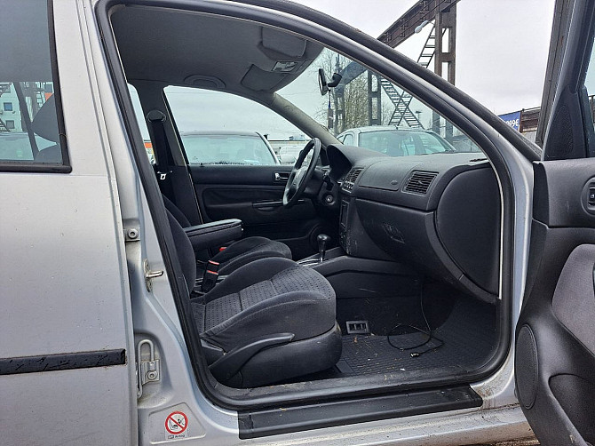 Volkswagen Golf Comfortline ATM 1.6 74kW Tallina - foto 6