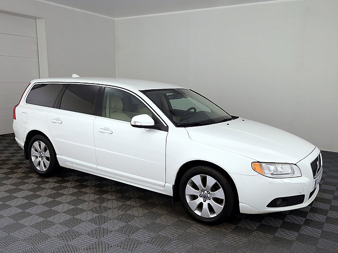 Volvo V70 Summum Facelift ATM 2.4 D5 136kW Таллин - изображение 1
