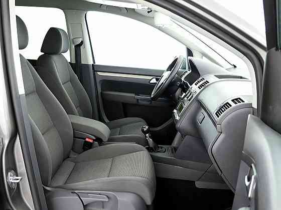 Volkswagen Touran Comfortline Facelift 1.9 TDI 66kW Tallina