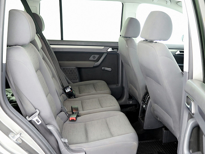 Volkswagen Touran Comfortline Facelift 1.9 TDI 66kW Tallina - foto 7