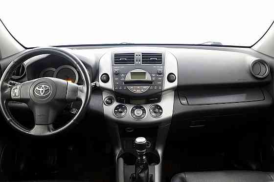 Toyota RAV4 Luxury 4x4 2.2 D-CAT 130kW Tallina