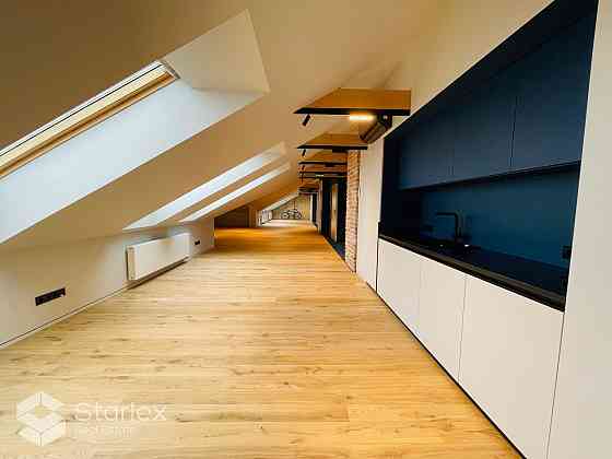Сдается меблированный офис Riverside Offices.   Общая площадь 92 м2.   Помещение расположено Rīga