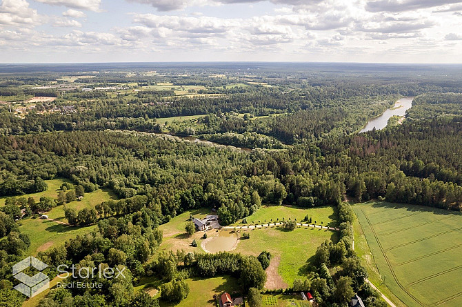 Iespējams iegādāties jau lietojamu, laikmetīgu īpašumu Siguldas pilsētas centrā, ar Sigulda - foto 1
