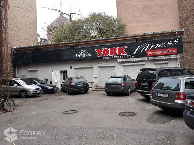 Продается земельный участок с одноэтажным домом и подсобным помещением в Рига - изображение 1