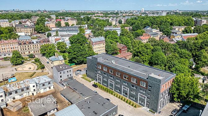 Iznomā biroju divos līmeņos ar plašu privāto terasi Mārupē.  Kopēja platība 482 m2  Birojs Mālpils pagasts - foto 3