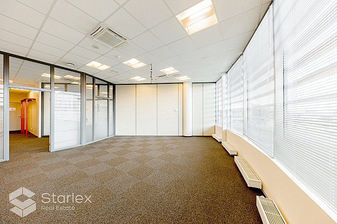 Nomai tiek piedāvāts gaišs birojs mūsdienīgajā B+ klases biroju ēkā Rīgā, Ulbrokas ielā 23, Purvciem Рига - изображение 4