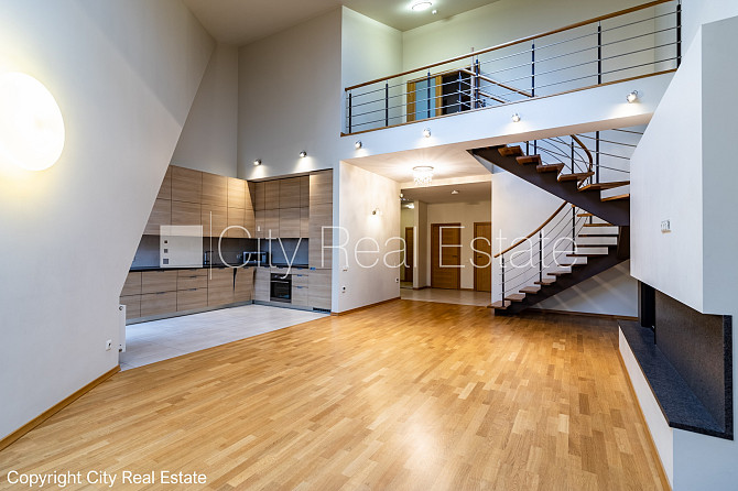 Fasādes māja, restaurēta māja, viena kvadrātmetra apsaimniekošanas maksa mēnesī  0,6 EUR, Rīga - foto 8