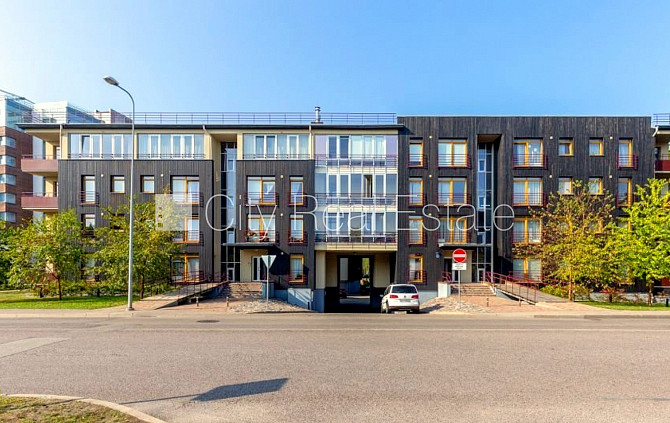 Fasādes māja, slēgts pagalms, vieta automašīnai, ieeja no pagalma, luksuss apartamenti  161 Rīga - foto 1