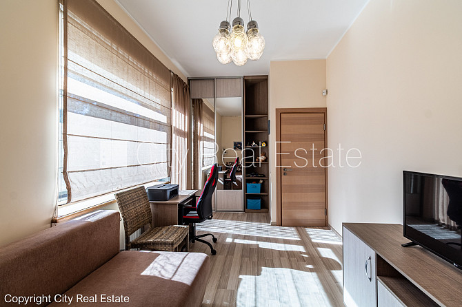 Zeme īpašumā, jaunceltne, zaļā teritorija, slēgts pagalms, teritorijas iebrauktuves vārti Jūrmala - foto 14