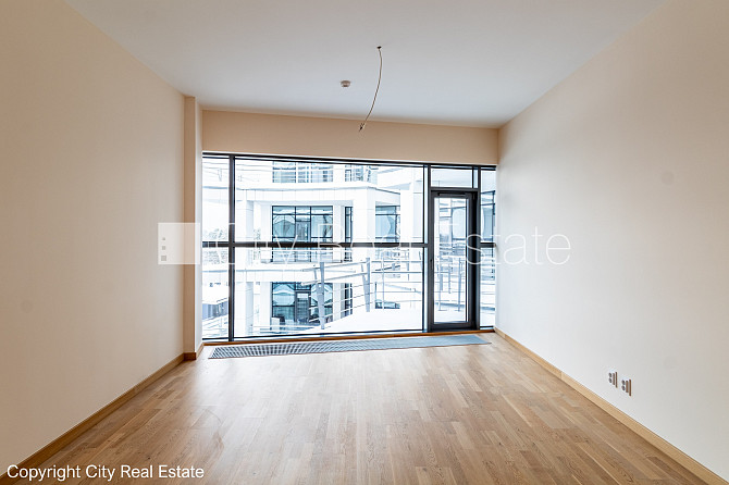 Zeme īpašumā, jaunceltne, monolīta betona sienas, zaļā teritorija, bruģēts piebraucamais Jūrmala - foto 9