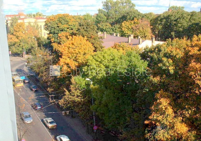 Fasādes māja, ieeja no ielas, mansards, sauna, caurstaigājamas izolētas istabas, augstie Rīga - foto 20