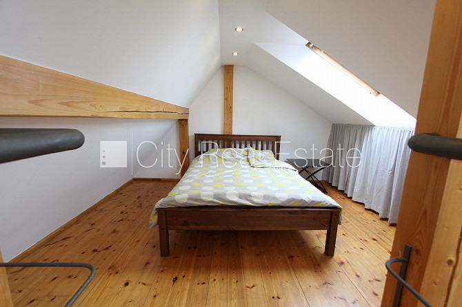 Fasādes māja, ieeja no ielas, mansards, sauna, caurstaigājamas izolētas istabas, augstie Rīga - foto 15