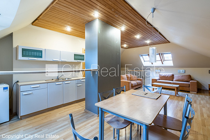 Labiekārtots apzaļumots pagalms, iežogota teritorija, garāža vienai automašīnai, baseins, Jūrmala - foto 19