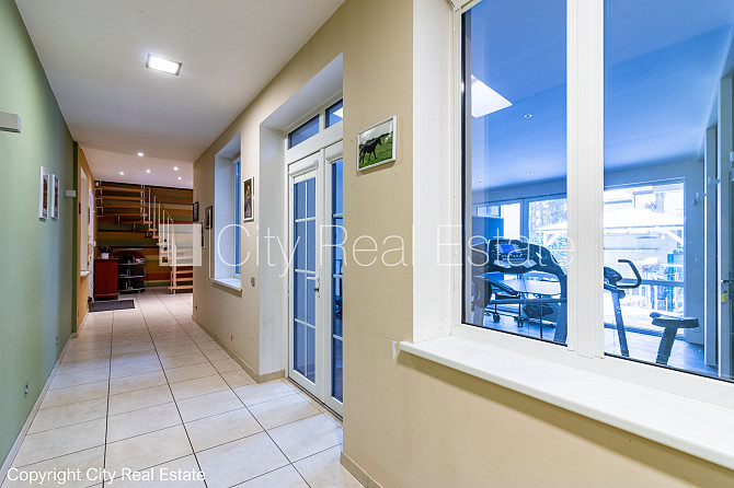 Labiekārtots apzaļumots pagalms, iežogota teritorija, garāža vienai automašīnai, baseins, Jūrmala - foto 13