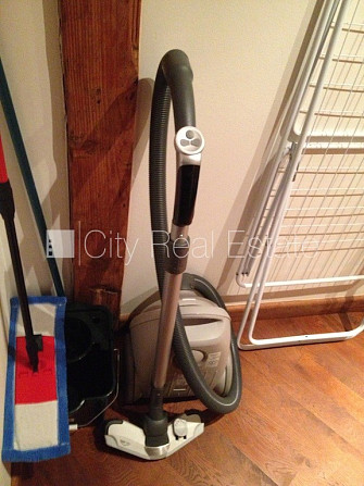 Fasādes māja, fasāde ar dekoratīvo apmetumu, ieeja no ielas, kāpņu telpa pēc kosmētiskā Rīga - foto 20