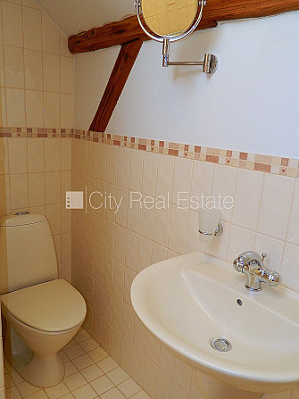 Fasādes māja, fasāde ar dekoratīvo apmetumu, ieeja no ielas, kāpņu telpa pēc kosmētiskā Rīga - foto 19