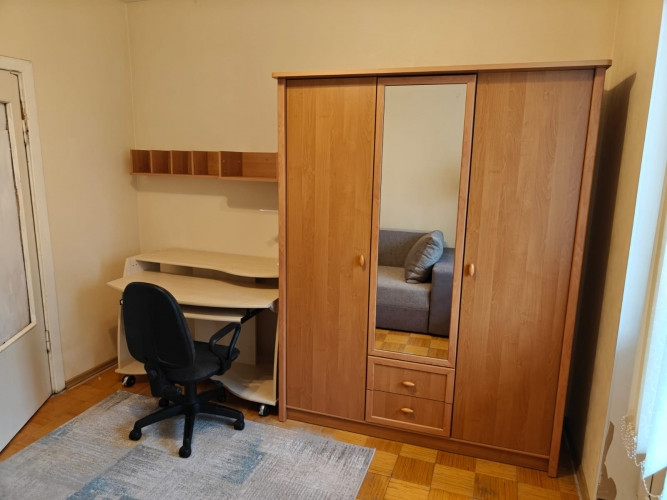 Pārdod saulainu un funkcionāli pārdomātu četru istabu dzīvokli Zolitūdē  vienā no Rīga - foto 7