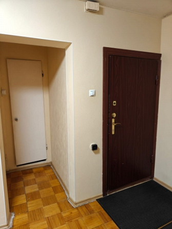 Pārdod saulainu un funkcionāli pārdomātu četru istabu dzīvokli Zolitūdē  vienā no Rīga - foto 9