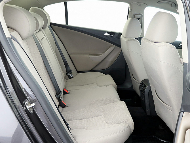 Volkswagen Passat Comfortline Facelift ATM 1.8 118kW Tallina - foto 7