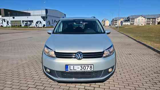 Pārdodu savu VW Touran 2011.g. Cross komplektācija – mašīna ir augstāka, arkas uz spārniem, ... Саласпилс