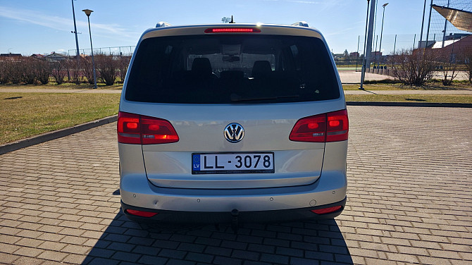 Pārdodu savu VW Touran 2011.g. Cross komplektācija – mašīna ir augstāka, arkas uz spārniem, ... Саласпилс - изображение 2