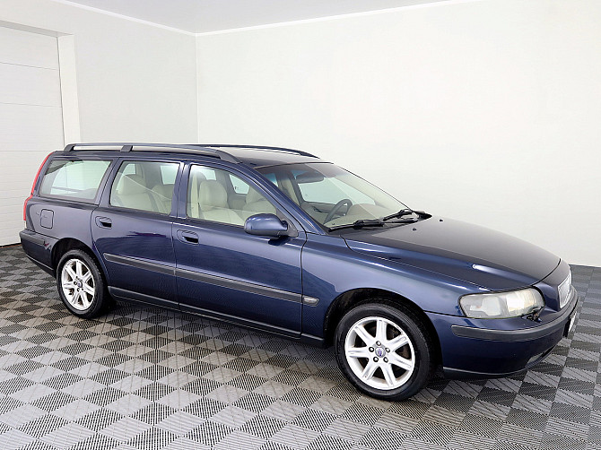Volvo V70 Summum ATM 2.4 D5 120kW Tallina - foto 1